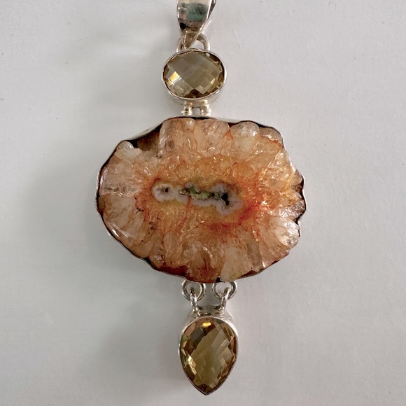 925 Silver Unique Fancy Pendant - Picture 3 of 7